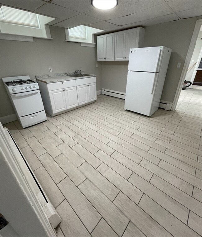 Building Photo - 1 Heard St