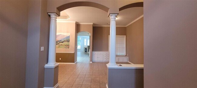Building Photo - 3026 River Birch Dr