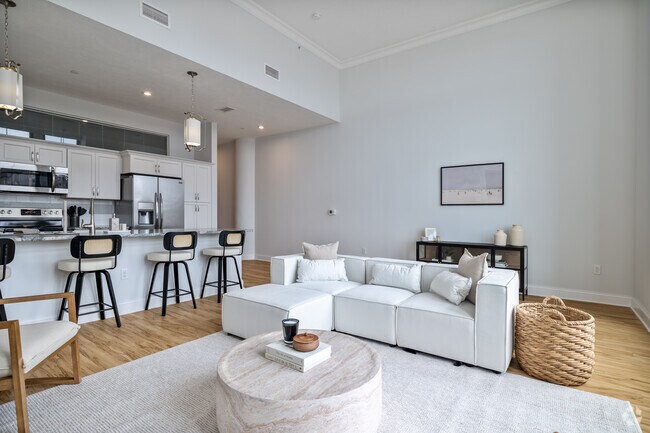 1HAB, 1BA - 1045SF - Sala de estar - Estilo 02 - Residences at Halle