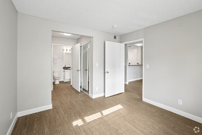 2 habitaciones, 2 baños - 859 pies cuadrados - Habitación principal - Laurel Terrace