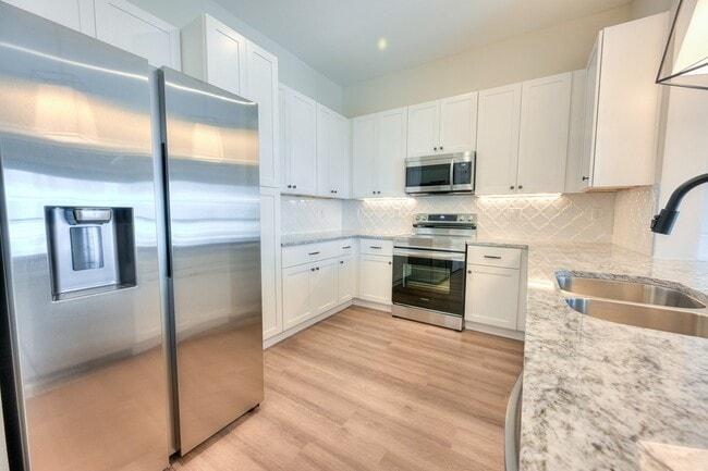 Foto del edificio - Kempton Apartments