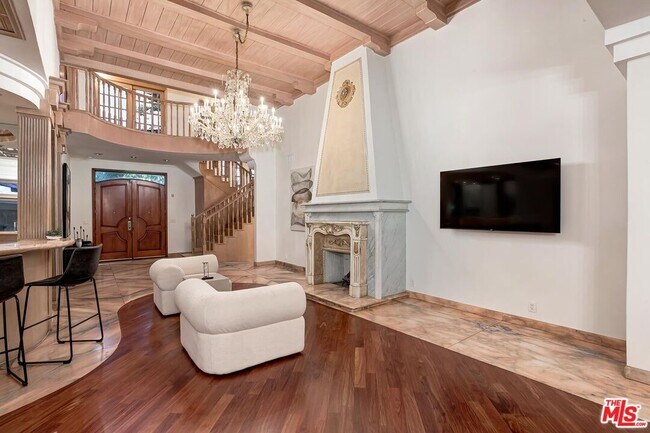 Foto del edificio - 133 S Swall Dr