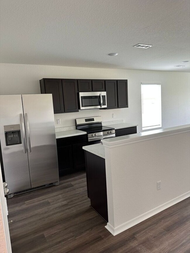 Foto del edificio - *Pre-leasing* NEW Four Bedroom | Two Bathr...