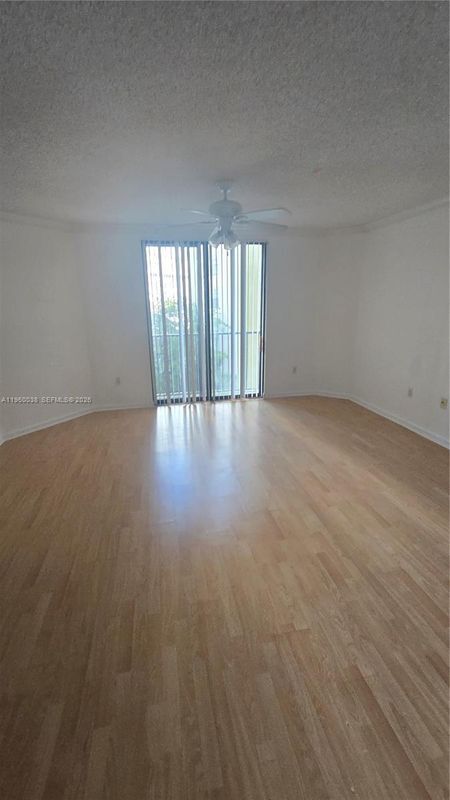 Foto del edificio - 1919 Van Buren St