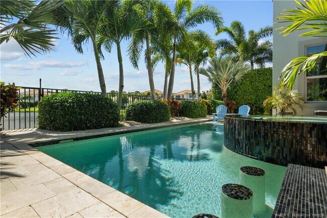Foto del edificio - 4925 Pacifico Ct