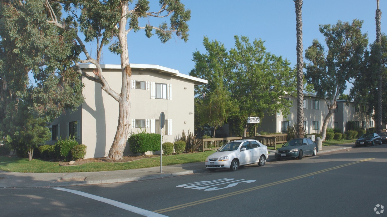 Building Photo - 949-989 Sharmon Palms Ln