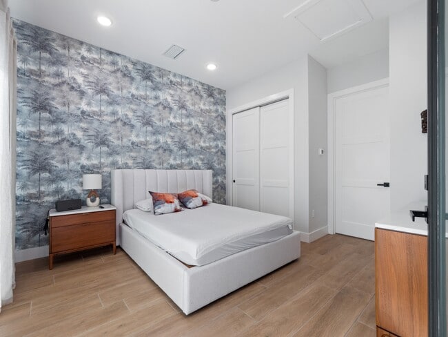 Photo - 239 Hampton Loop House