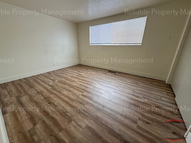 Foto del edificio - 297 Cottage Pl