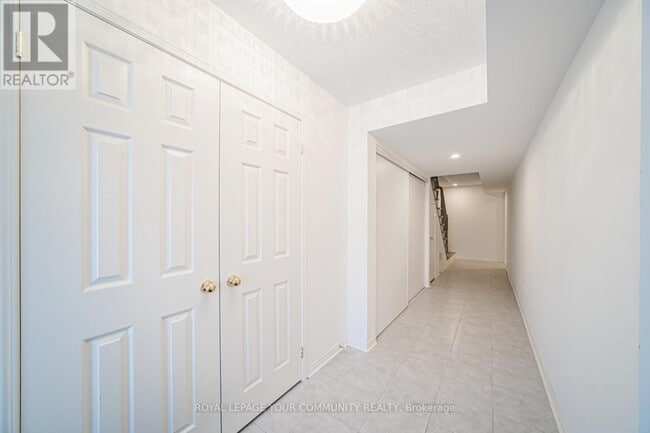 Building Photo - 77 Ness Dr