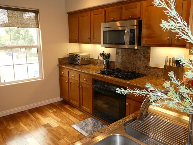 Building Photo - COMING SOON! 2 Bedroom Bridgeport Townhome...