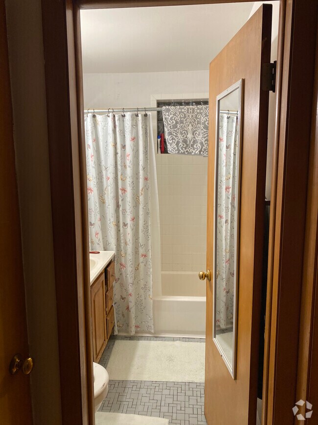 Jefferson Park 2 Bedroom Apartments under 1,400 Chicago, IL 1