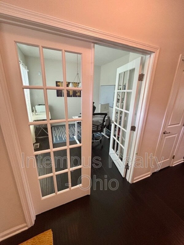 Foto del edificio - 6123 Brandon Dr