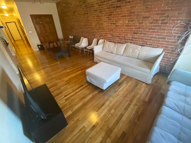 Foto del edificio - 618 Columbus Ave