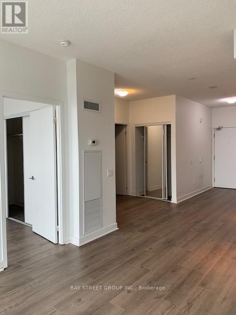 Building Photo - 121 McMahon Dr