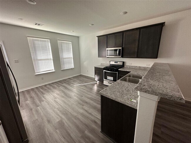 Foto del edificio - 16646 Moss Ln
