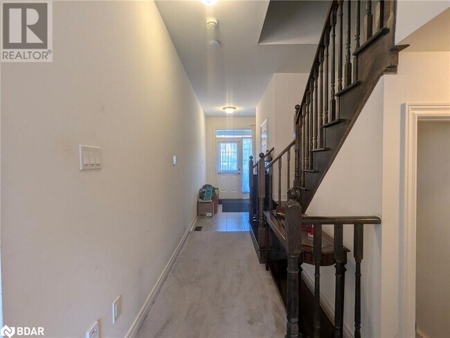 Building Photo - 22 Weaver Terrace