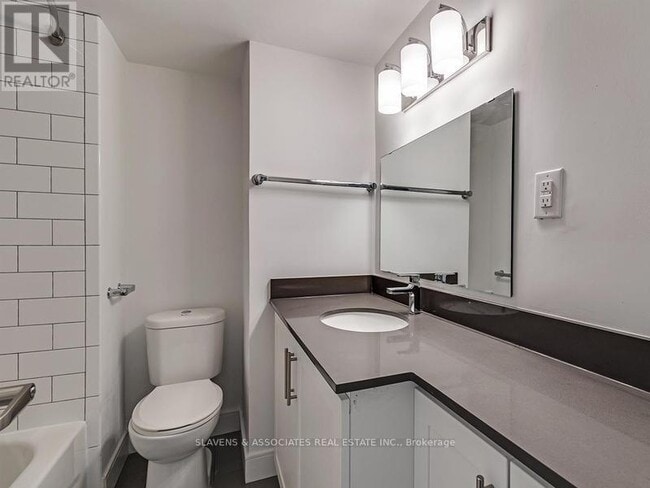 Building Photo - 9-309 Kingsbridge Ct