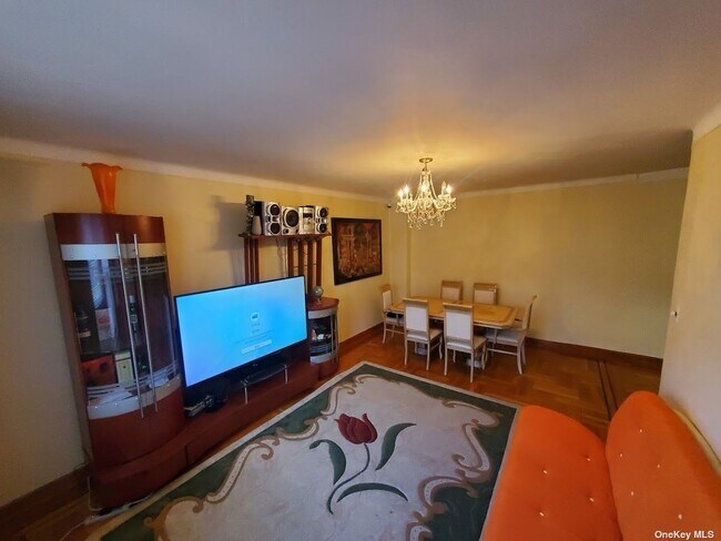 Foto del edificio - 65-38 Booth St
