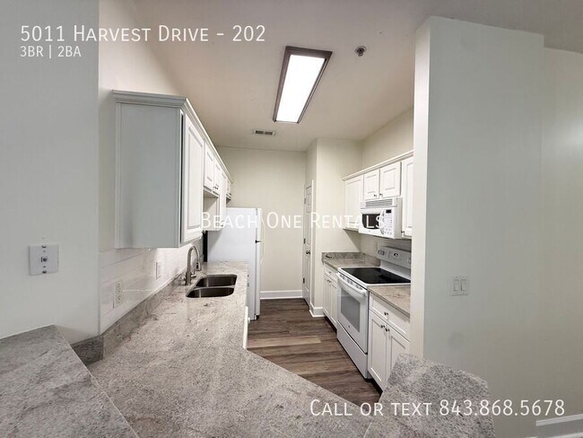 Building Photo - 5011 Harvest Dr