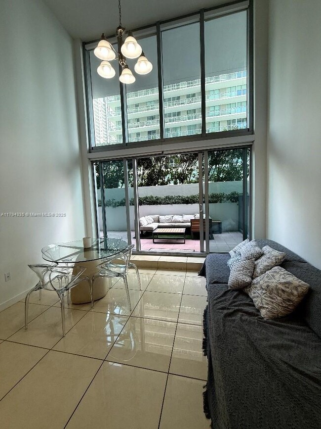 Foto del edificio - 1111 SW 1st Ave