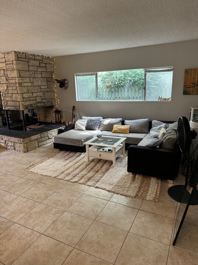 Building Photo - 31 29th Ave