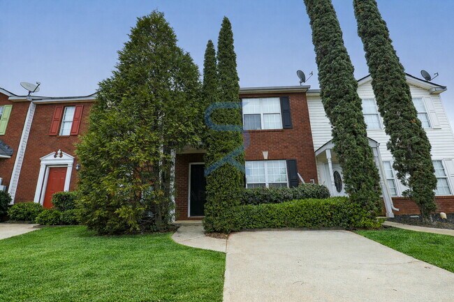 Foto del edificio - Move in before February 15th and choose your reward: a $250 Amazon Gift Card or a 55" Smart TV!