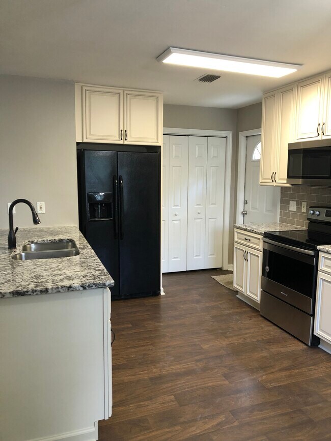 Building Photo - 41 Pawnee Trl