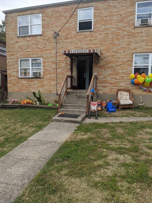 Photo - Winfield Ave. 1011