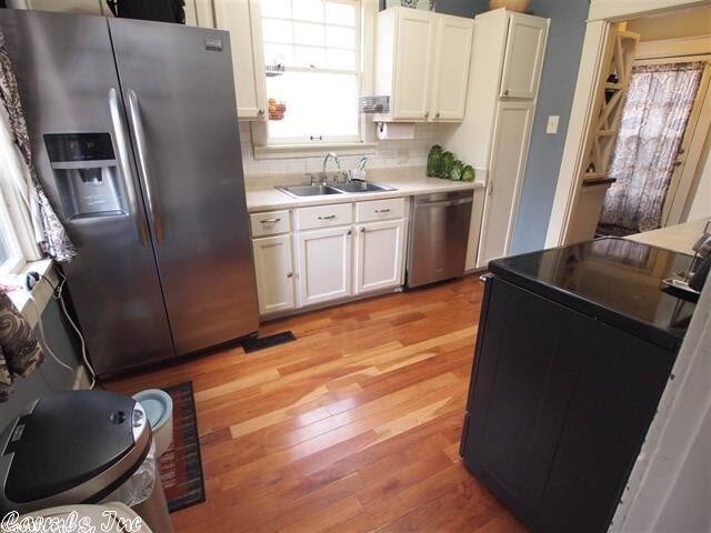 Foto del edificio - 220 S Brown St