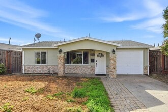 Building Photo - 3150 Rama Dr