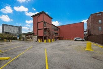 Building Photo - 1025 Swanson St