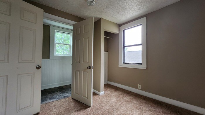Foto del edificio - Remodeled 1 bedroom, standalone unit