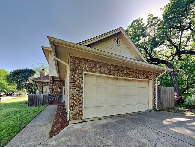 Foto del edificio - Charming 4bd/2bth Home!