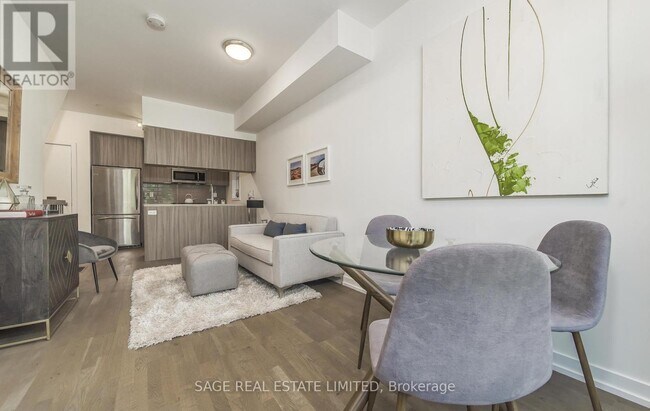 Photo du bâtiment - 150 Broadview Ave