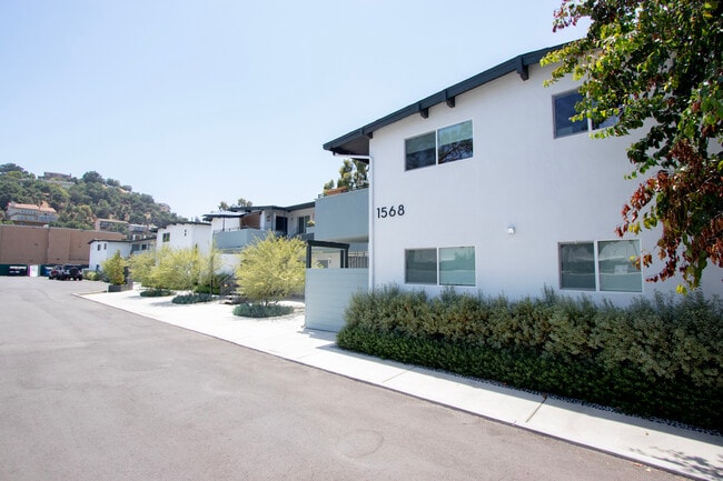 Building Photo - 1568 Yosemite Dr