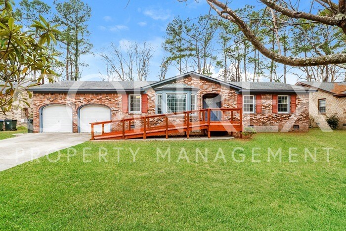 Primary Photo - Spacious 3 Bedroom