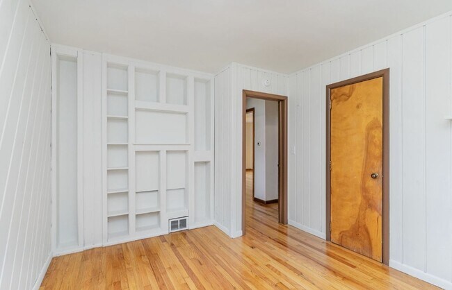 Foto del edificio - 3704 Cambridge St