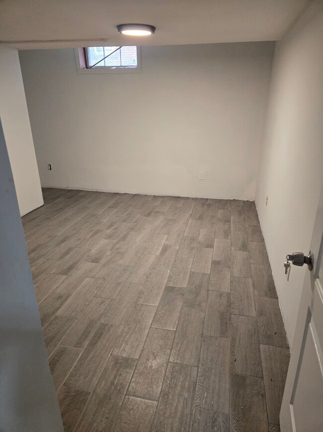 Foto del edificio - 76 Mansfield St