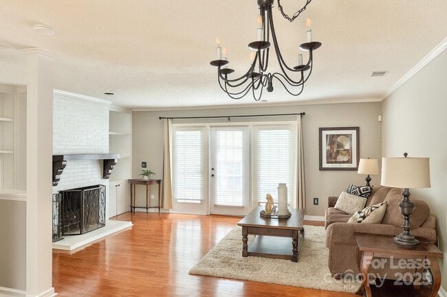 Building Photo - 8216 Legare Ct