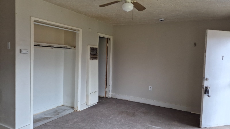 Building Photo - 1118 Crocus Dr