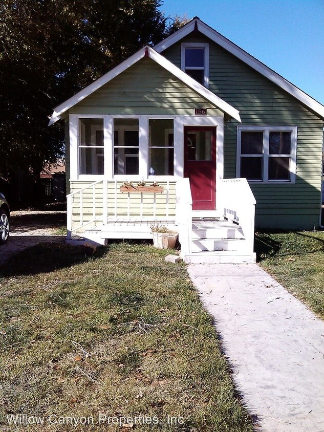 Primary Photo - 156 SE 10th St