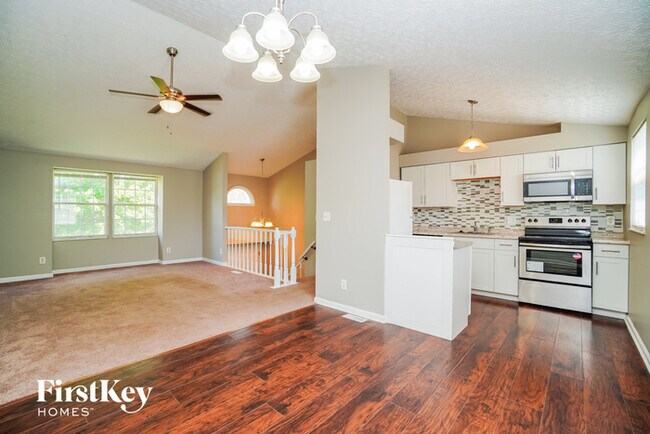 Foto del edificio - 1715 Bucksglen Dr