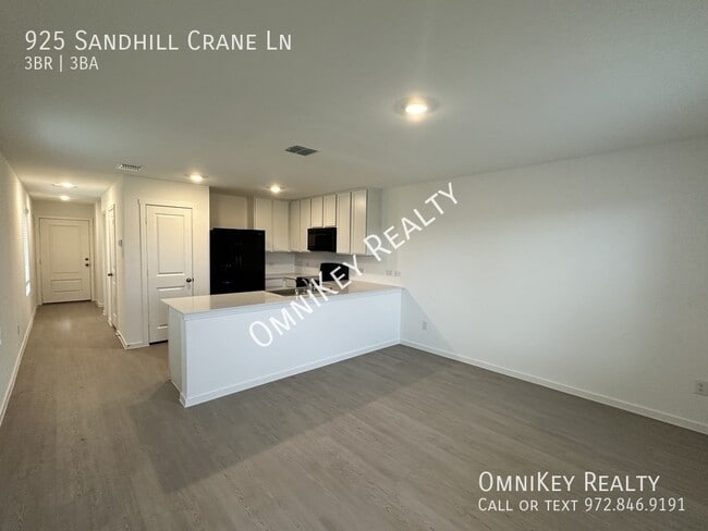 Foto del edificio - 925 Sandhill Crane Ln