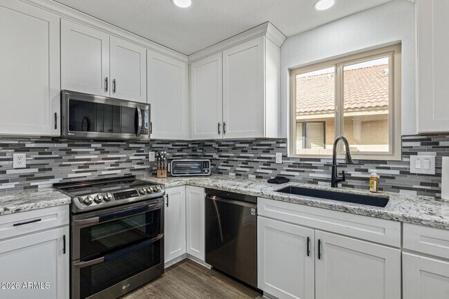 Foto del edificio - 26241 S Lakemont Dr