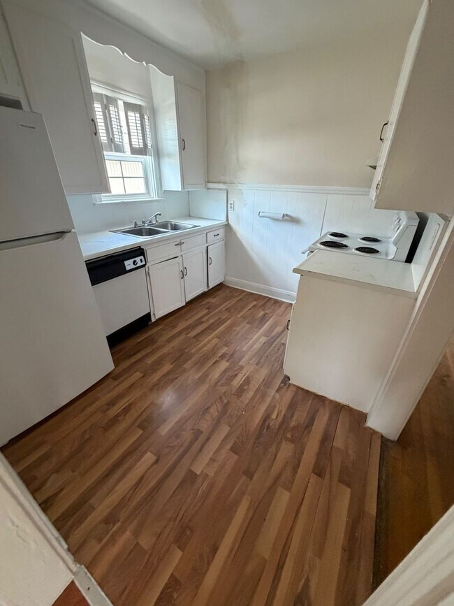 Foto del edificio - 2271 Harrison Ave