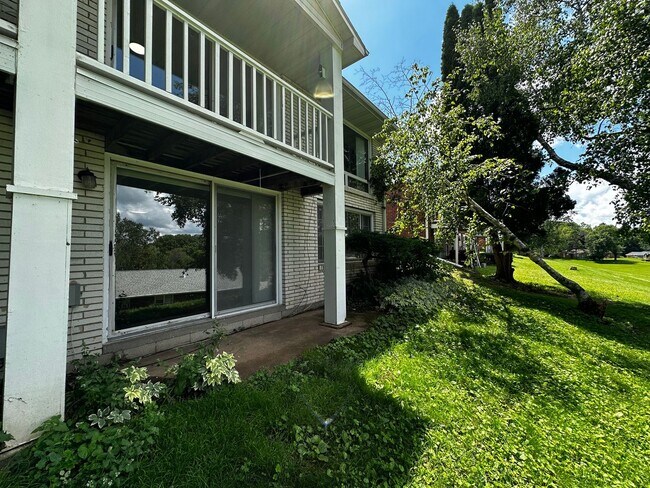 Building Photo - 3041-3043 Humboldt Rd. DUPLEX