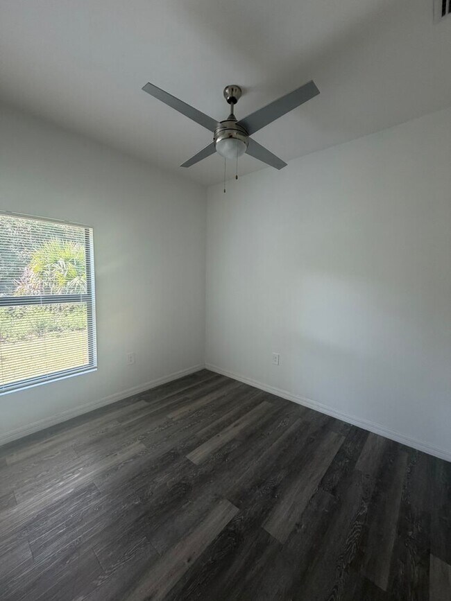 Foto del edificio - 1097 Highlands Rd