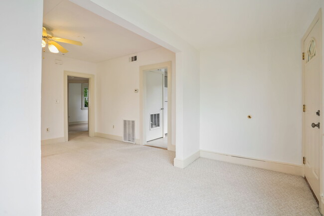 103 Grant first floor - 103-105 Grant St