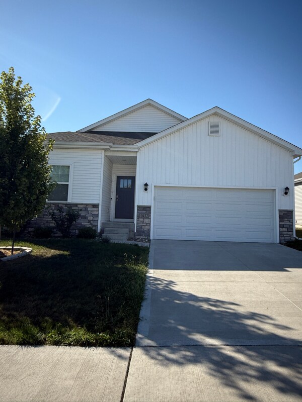 Primary Photo - 10432 Powell Ave