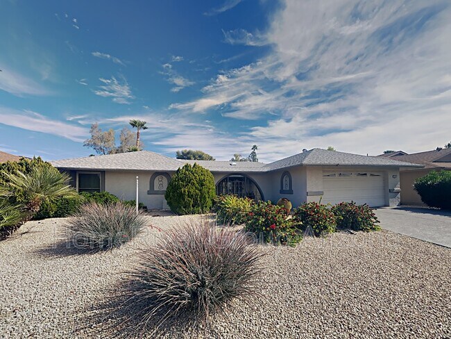 Building Photo - 13014 W Castlebar Dr
